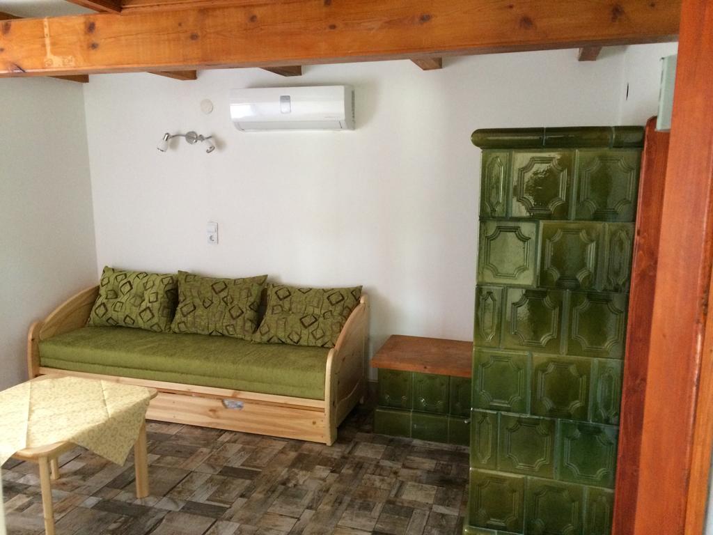 ホテルNadas Apartman ショルトバットカート エクステリア 写真