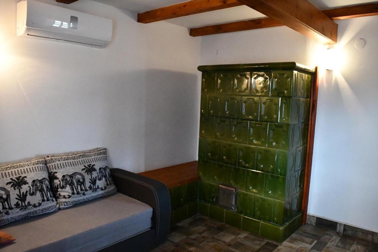 ホテルNadas Apartman ショルトバットカート エクステリア 写真