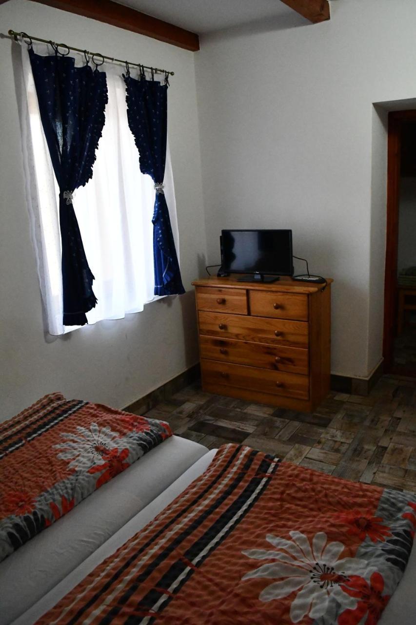 ホテルNadas Apartman ショルトバットカート エクステリア 写真